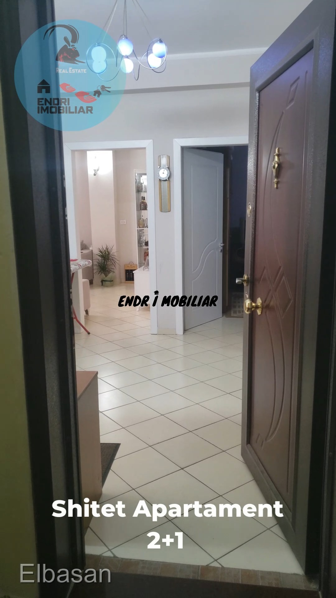 Shitet Apartament 2+1+1