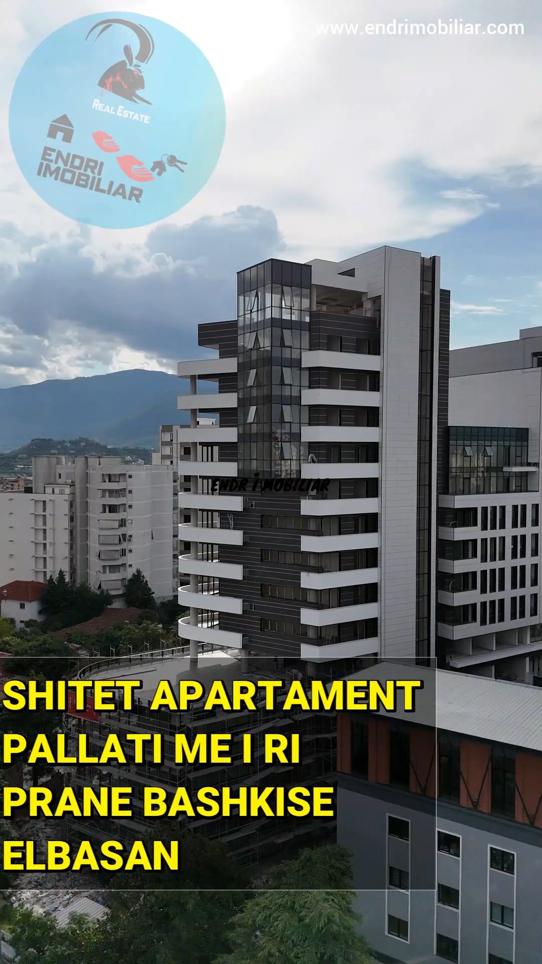 Shitet Apartament 2+1+2